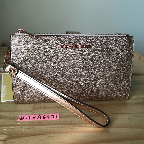 Michael Kors wallet🎈🎈